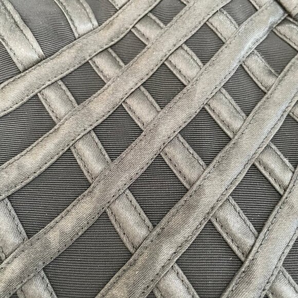 Joseph Ribkoff Trends Classic Slvless V Neck Lined Top Diamond Detail Blk Sz 4 - Picture 4 of 8